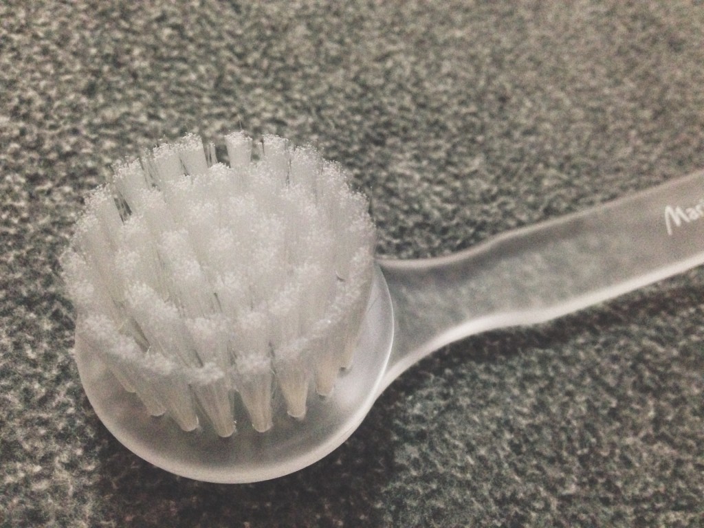 Manual Facial Brush Cleanser benefits